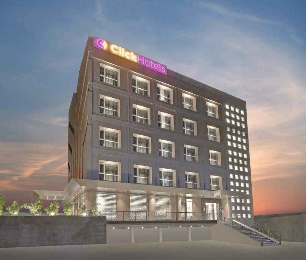 Click Hotel Aurangabad Exteriör bild