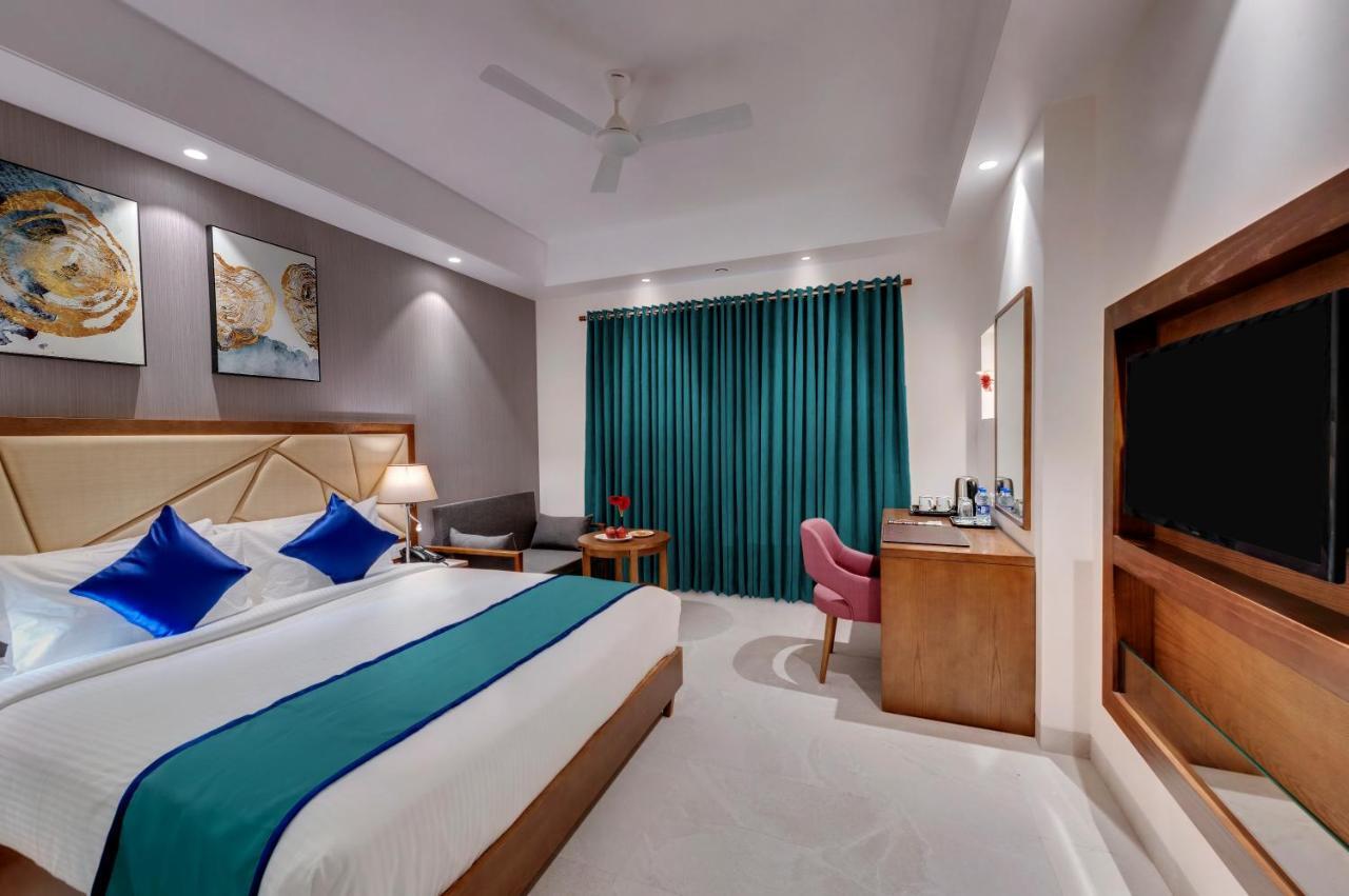 Click Hotel Aurangabad Exteriör bild